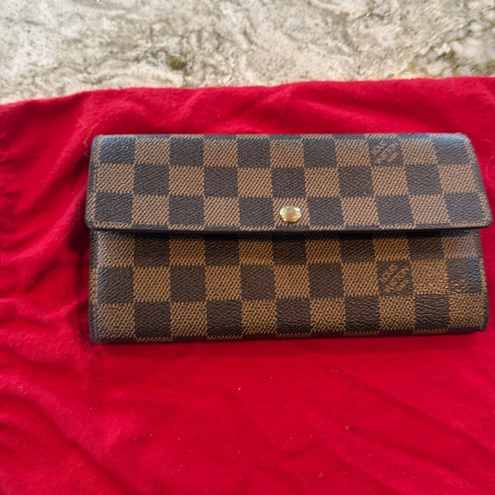Louis Vuitton Damier Ebene Sarah wallet